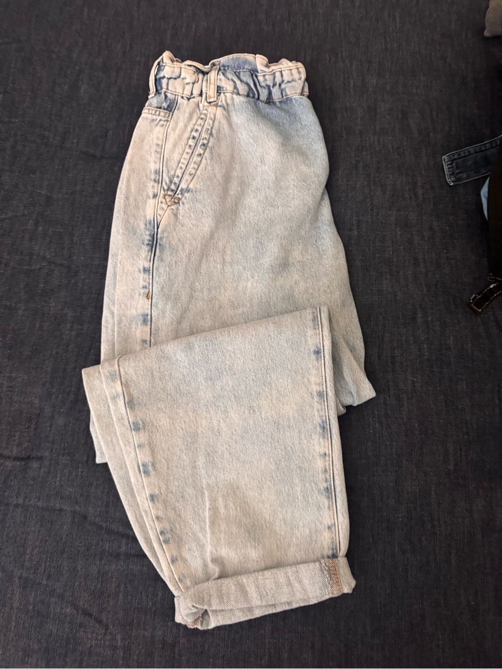Light Wash Elastic Waist womensJeans